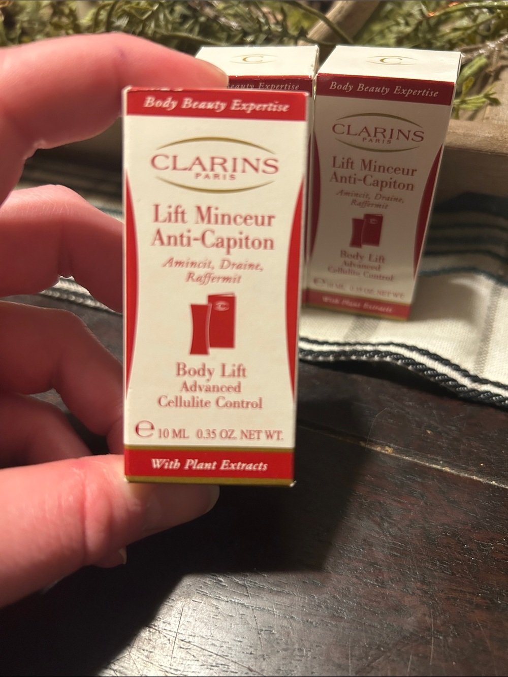 Clarins Body Lift - Picture 2 of 4
